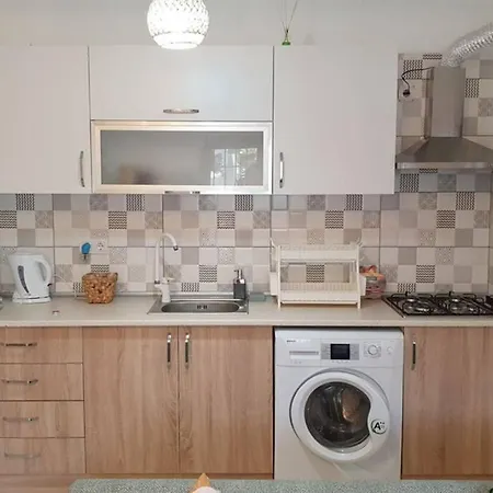2+1 Apartm With Garden + Balcony , At Ladies Appartamento Kusadası
