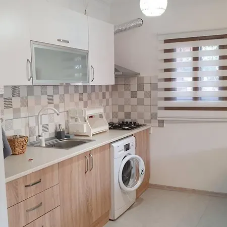 2+1 Apartm With Garden + Balcony , At Ladies 公寓 库萨达斯