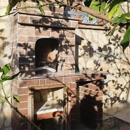 2+1 Apartm With Garden + Balcony , At Ladies 公寓